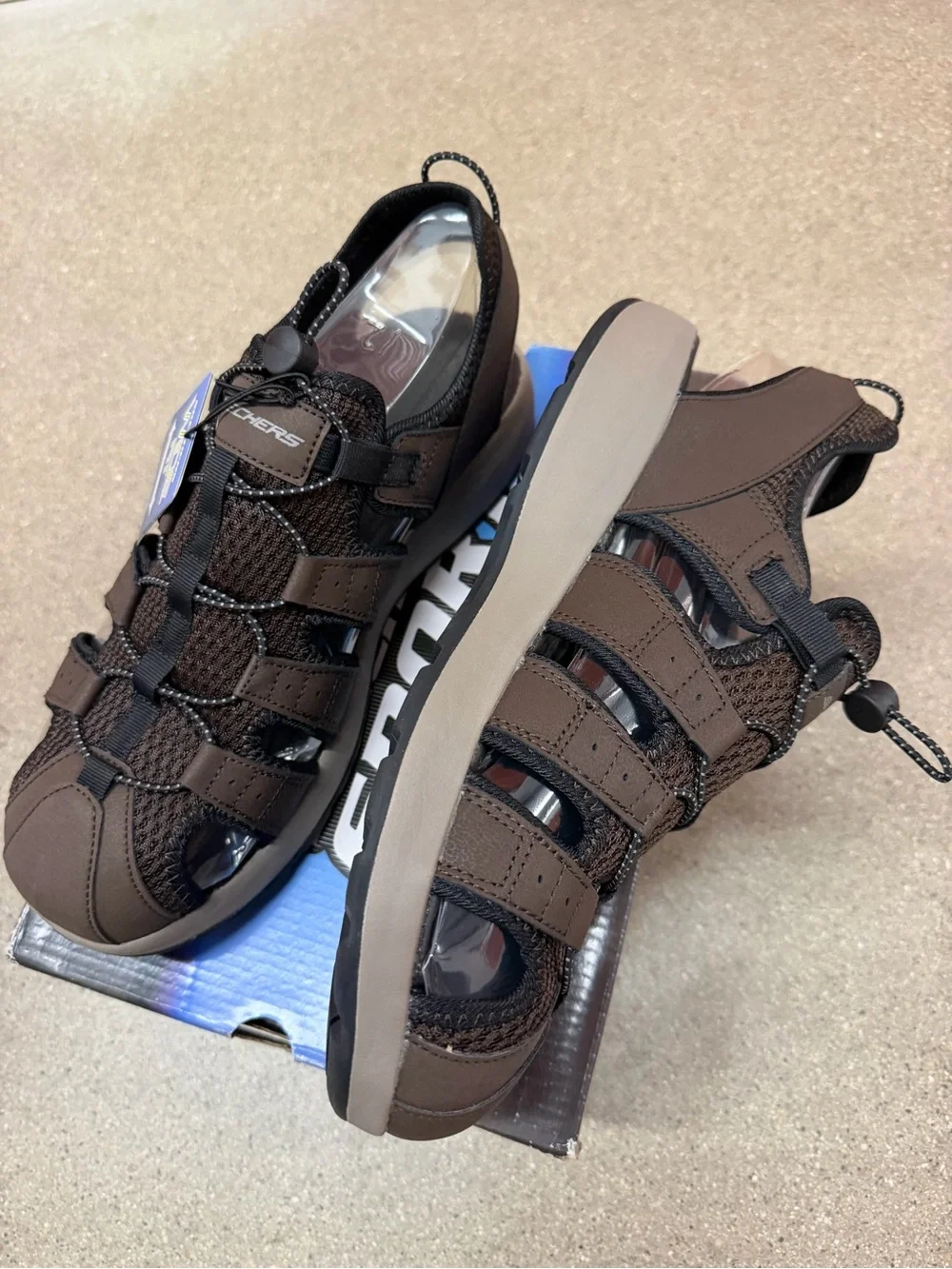 NWB Skechers Melbo Journey Man 2  Wide Fit Men's Brown  Sandals with Bungee Lace